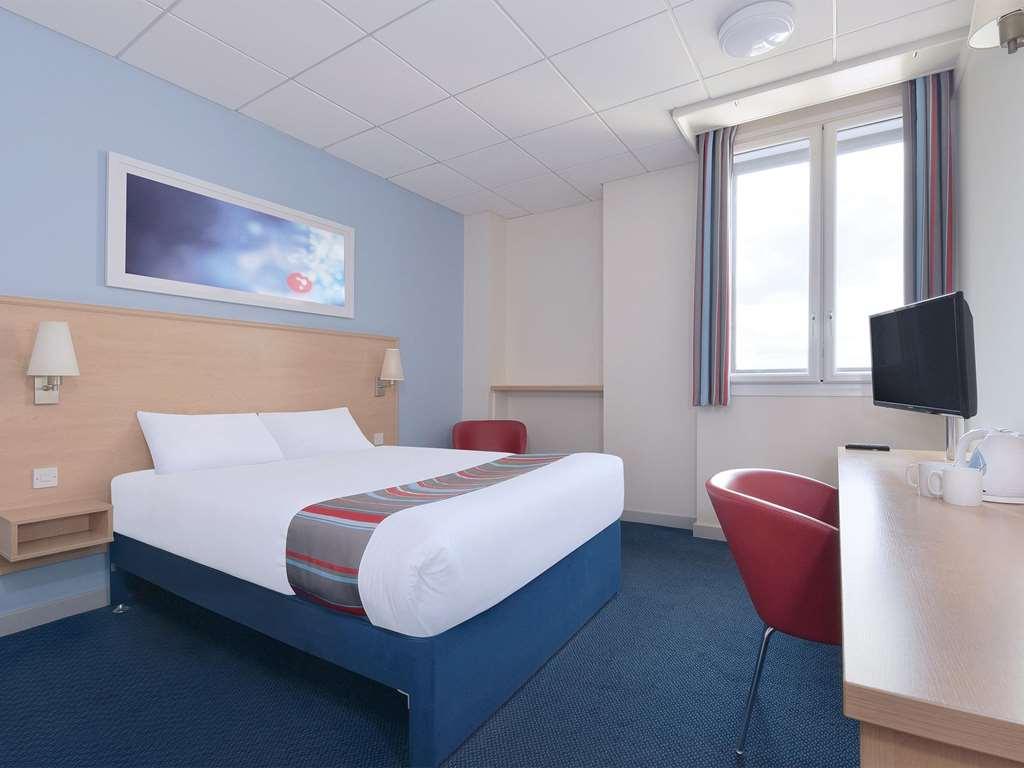 Travelodge Cardiff M4 Zimmer foto